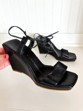 Donna Piu Leather Wrap Ankle Tie Open Toe Wedge Sandals Black $250